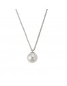 Colgante con perla blanca y cadena de plata                           